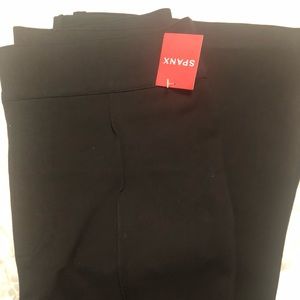 SPANX XL BLACK FLARE LEGGINGS, BRAND NEW PAID $148